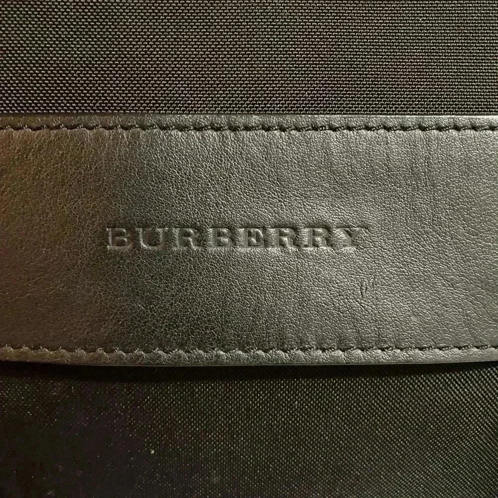 Burberry  Unsex nylon leather trimmed messenger bag
